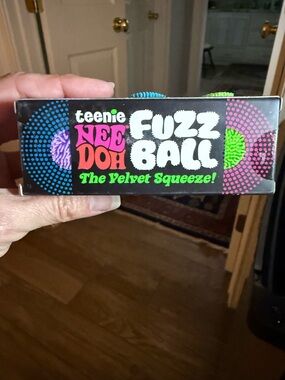 NeeDoh Teenie Fuzz Ball - 3 pack